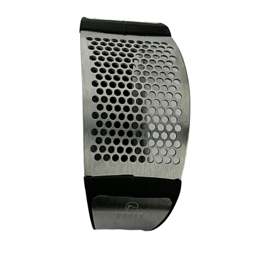 Moledor de ajo balancín Ranty con placa perforadora de acero inoxidable y diseño ergonómico de fácil limpieza.