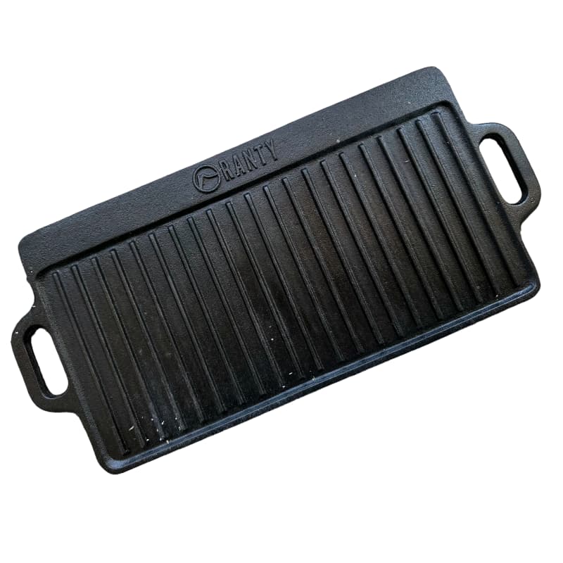 Plancha de hierro fundido Ranty con superficie estriada para marcas de parrilla, logo en relieve y asas ergonómicas