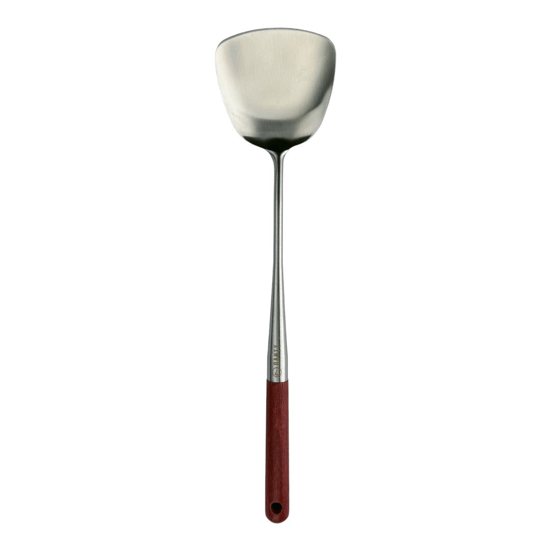 Espátula Ranty con mango de madera rojizo ergonómico, utensilio sostenible de acero inoxidable.