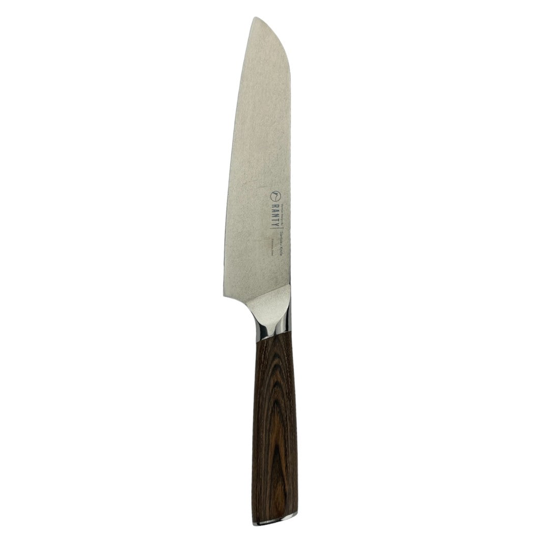 Cuchillo santoku Elite Ranty profesional con mango de madera veteada y hoja de acero inoxidable premium.